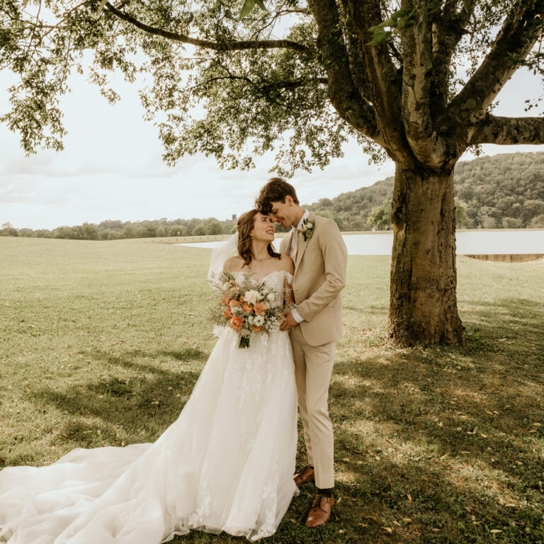 Outdoor Ceremony Spots at Riverbend Ranch for Wedding